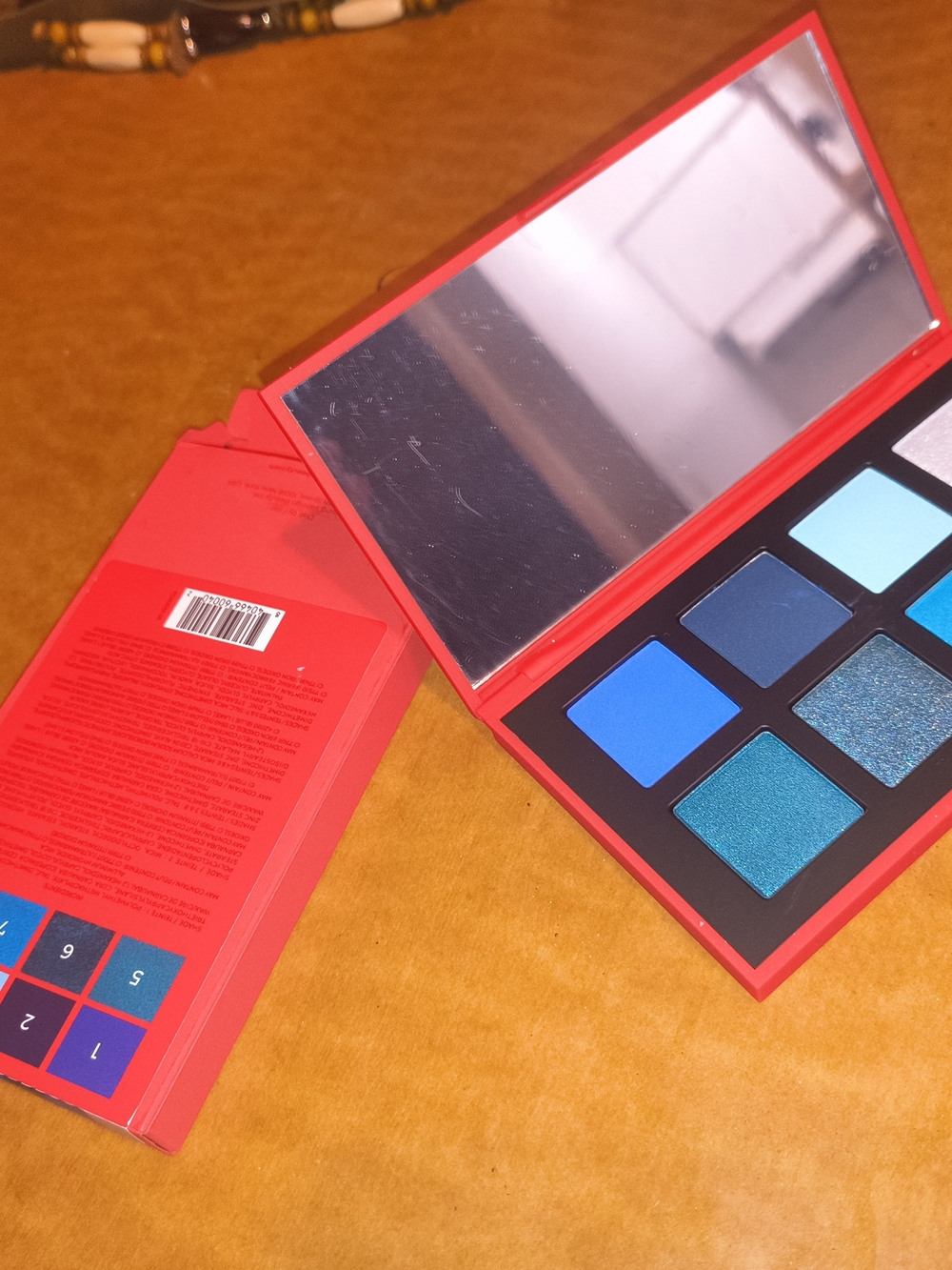 Vibrant Blue Eyeshadow Palette — Multi-Blue Shades